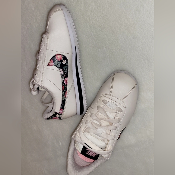 Nike cortez floral size 3.5 - Picture 2 of 4